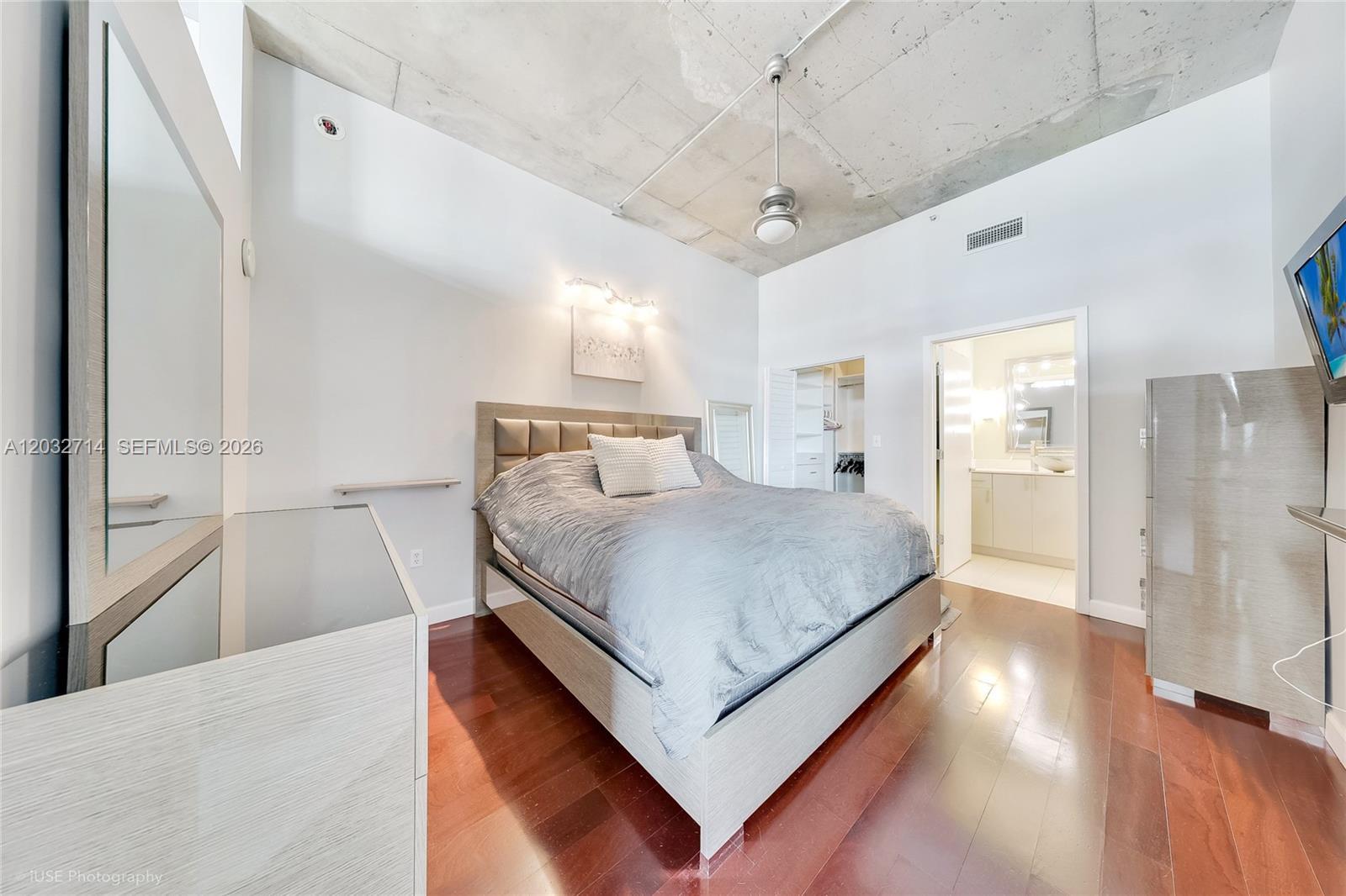 2001 Biscayne Blvd # 2311, Miami FL 33137 photo 5