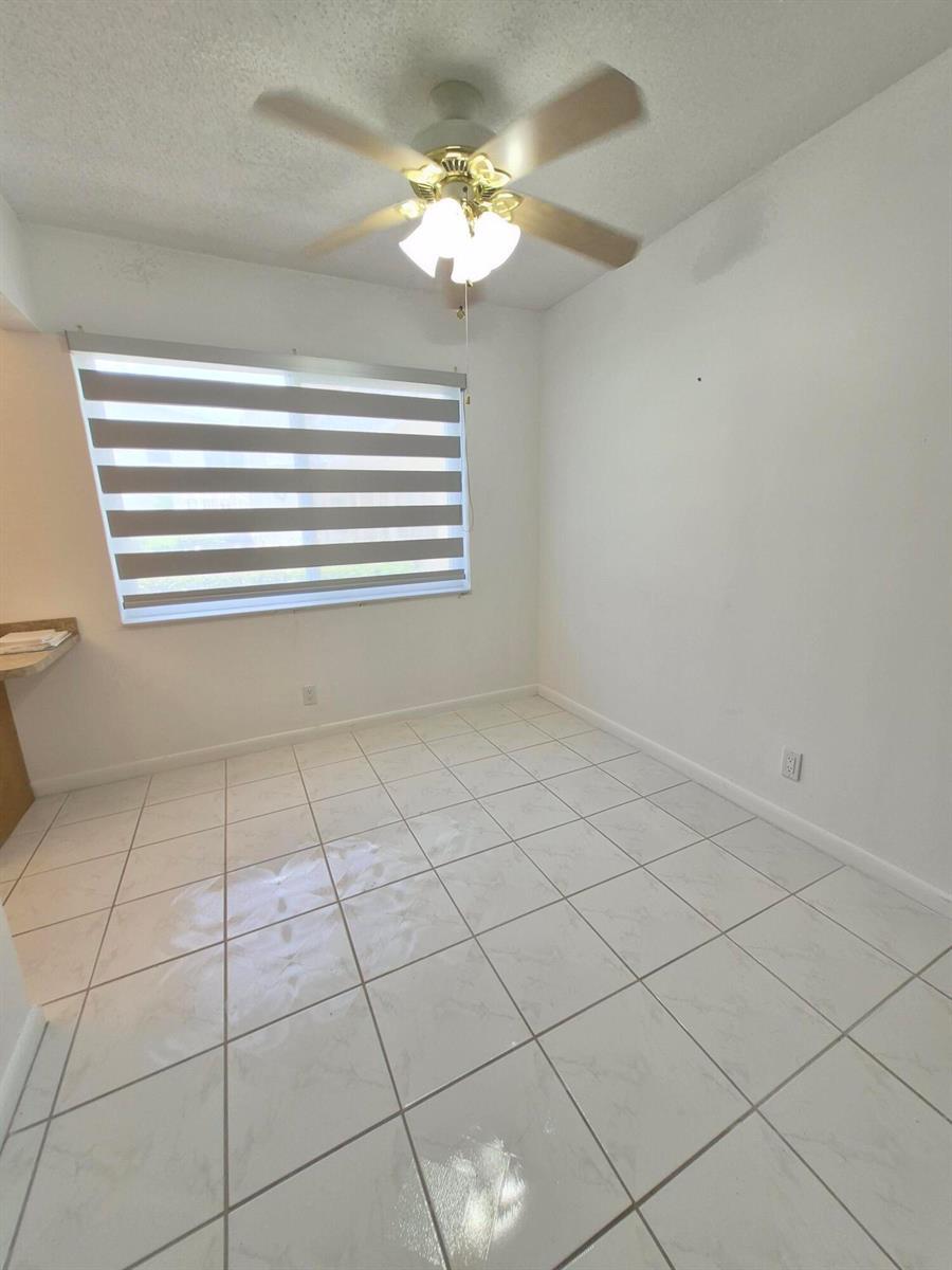 144 Dorchester G, West Palm Beach FL 33417 photo 4