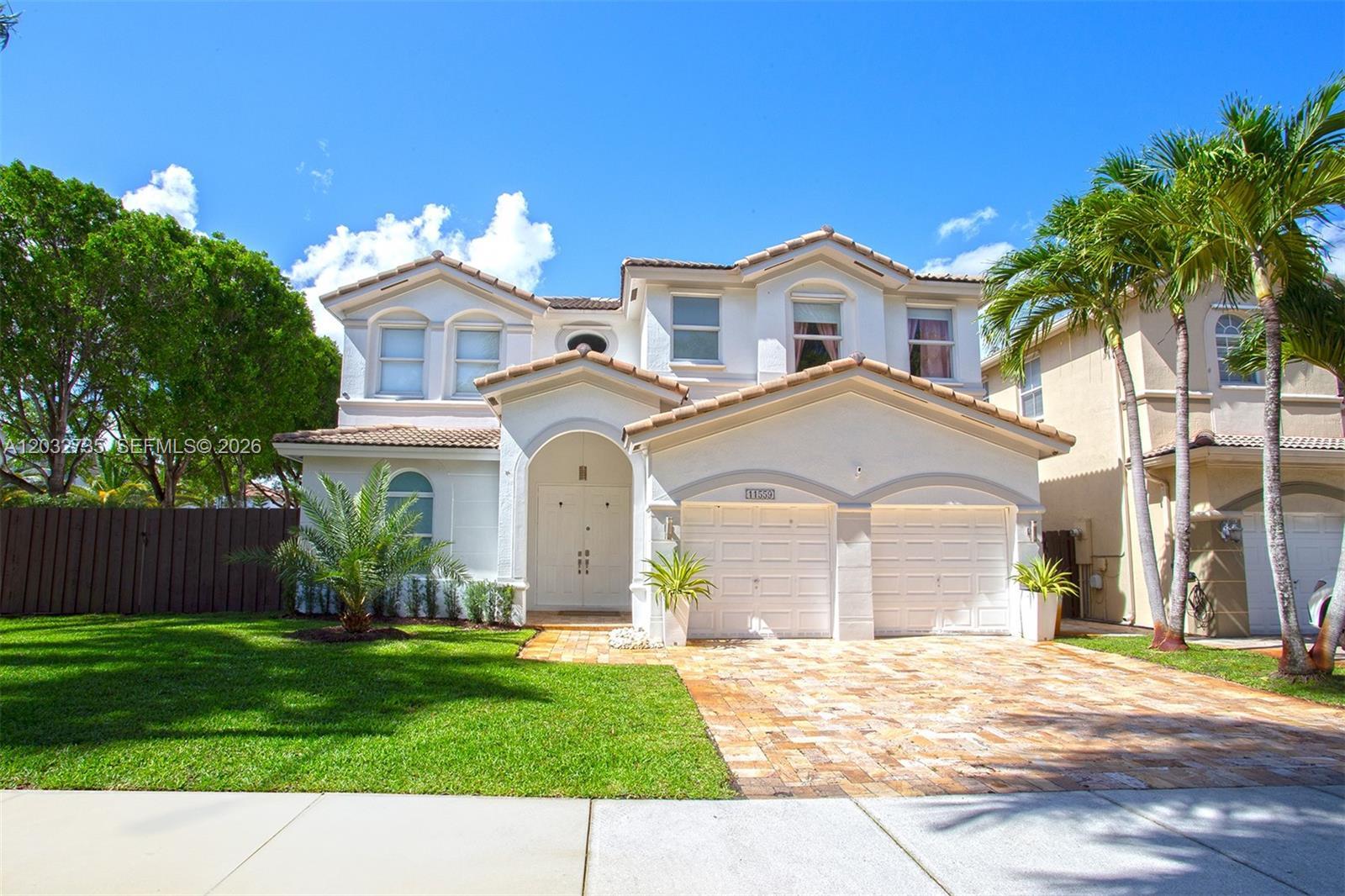 11559 NW 84th Ter, Doral FL 33178 photo 2