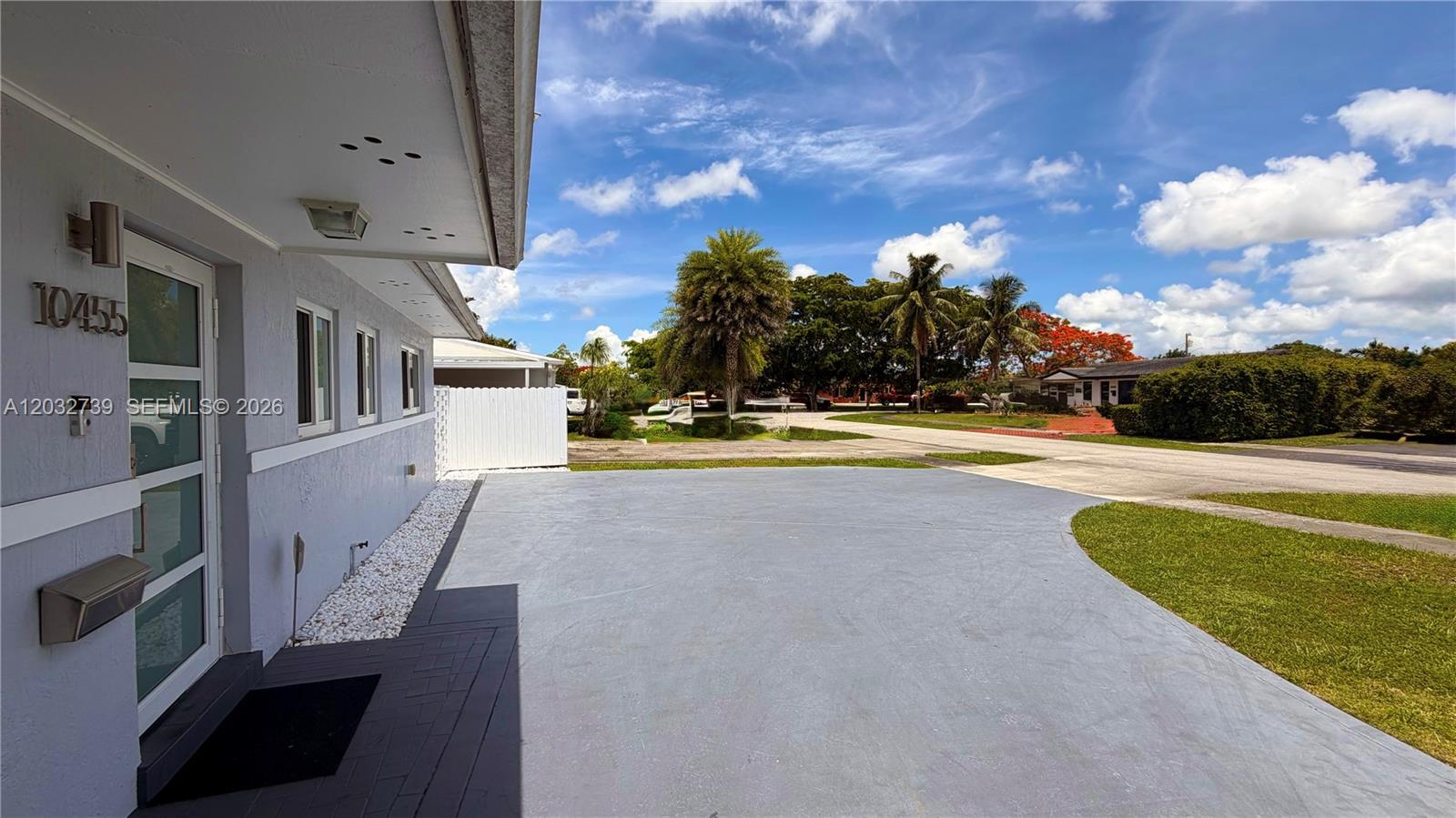 10455 SW 42nd Ter, Miami FL 33165 photo 4