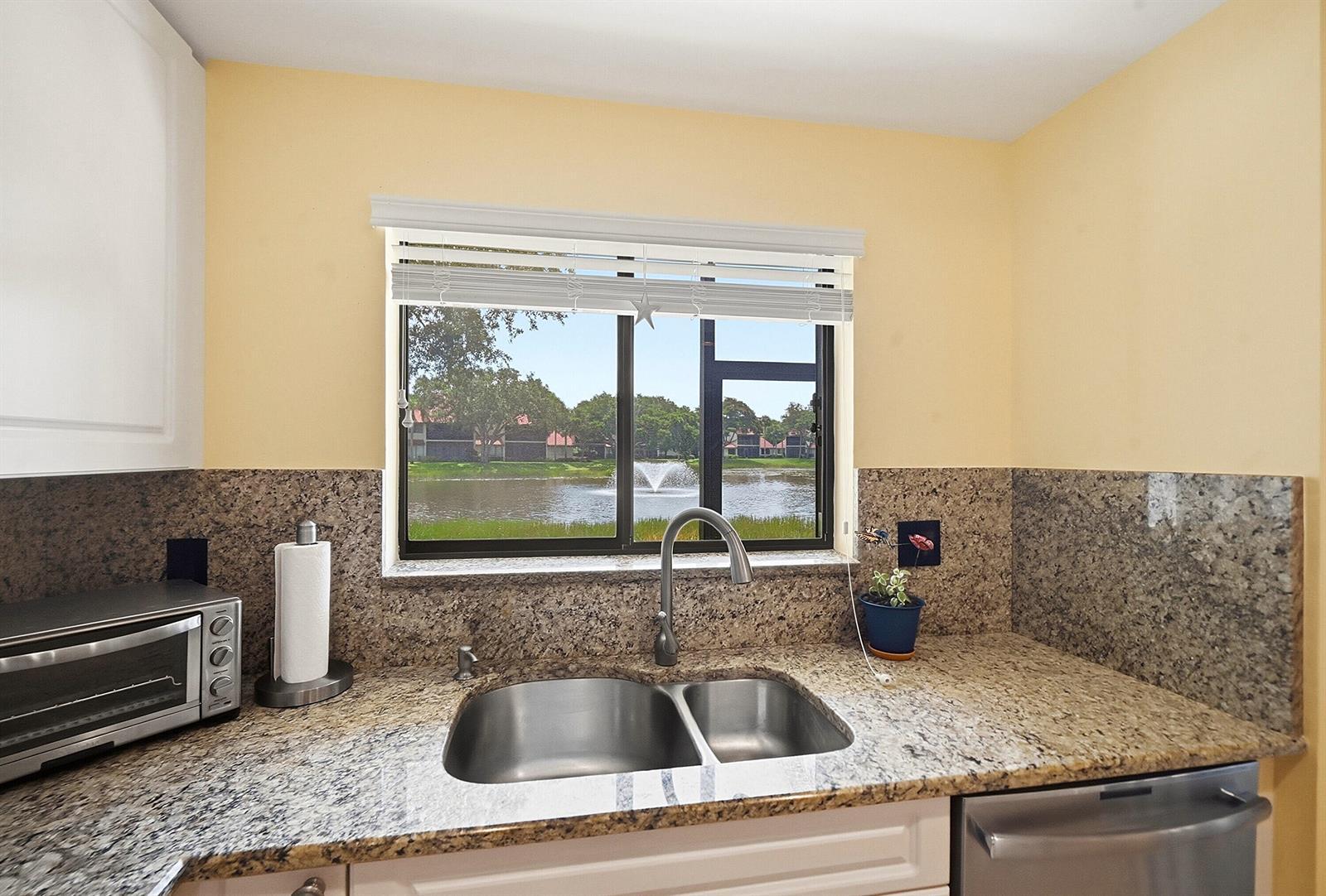 22 Lexington Lane W # D, Palm Beach Gardens FL 33418 photo 5