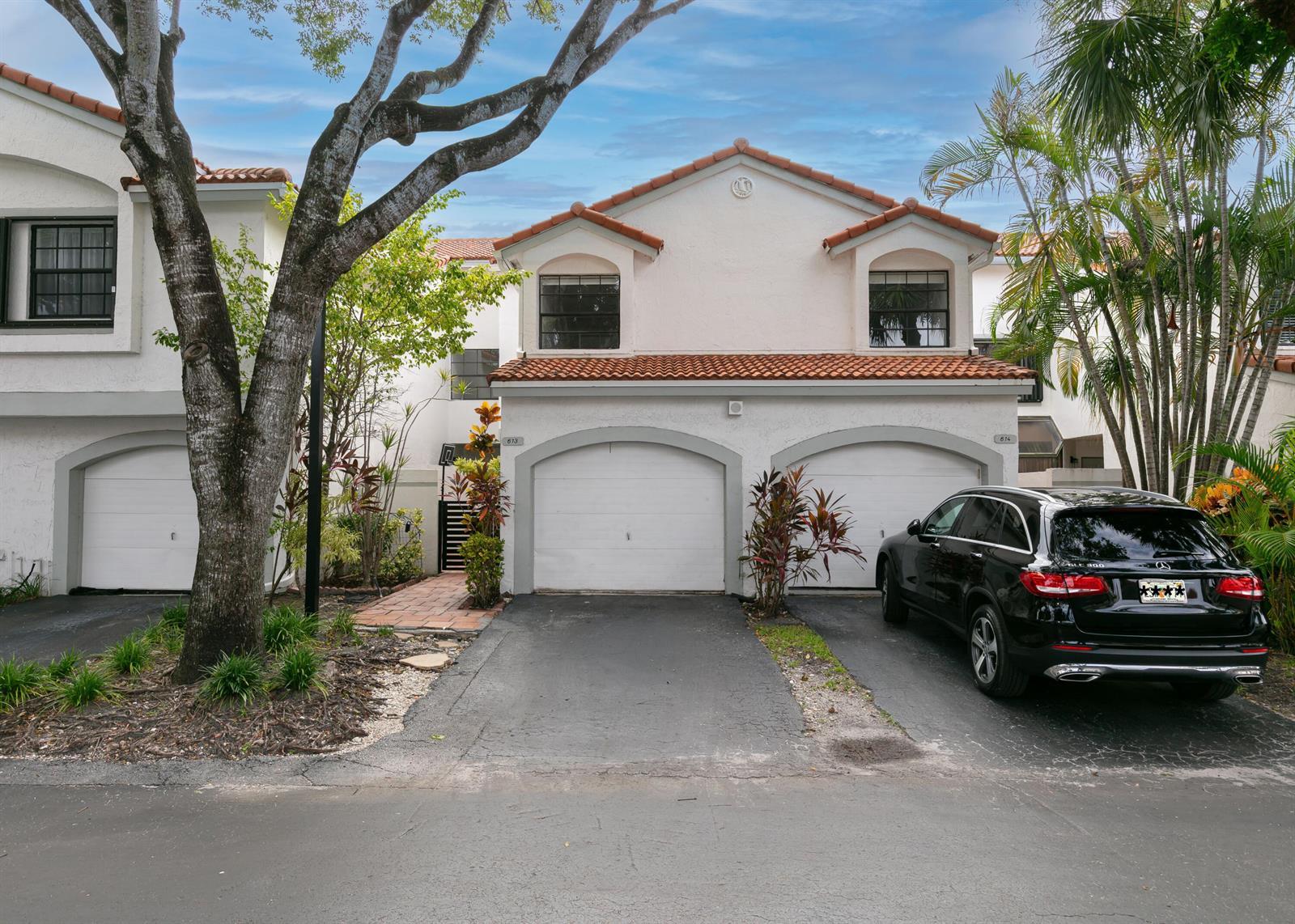 3530 Magellan Circle # 613, Aventura FL 33180