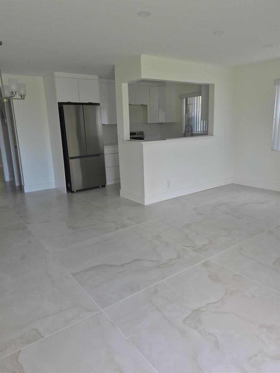 87 Bedford D, West Palm Beach FL 33417 photo 2