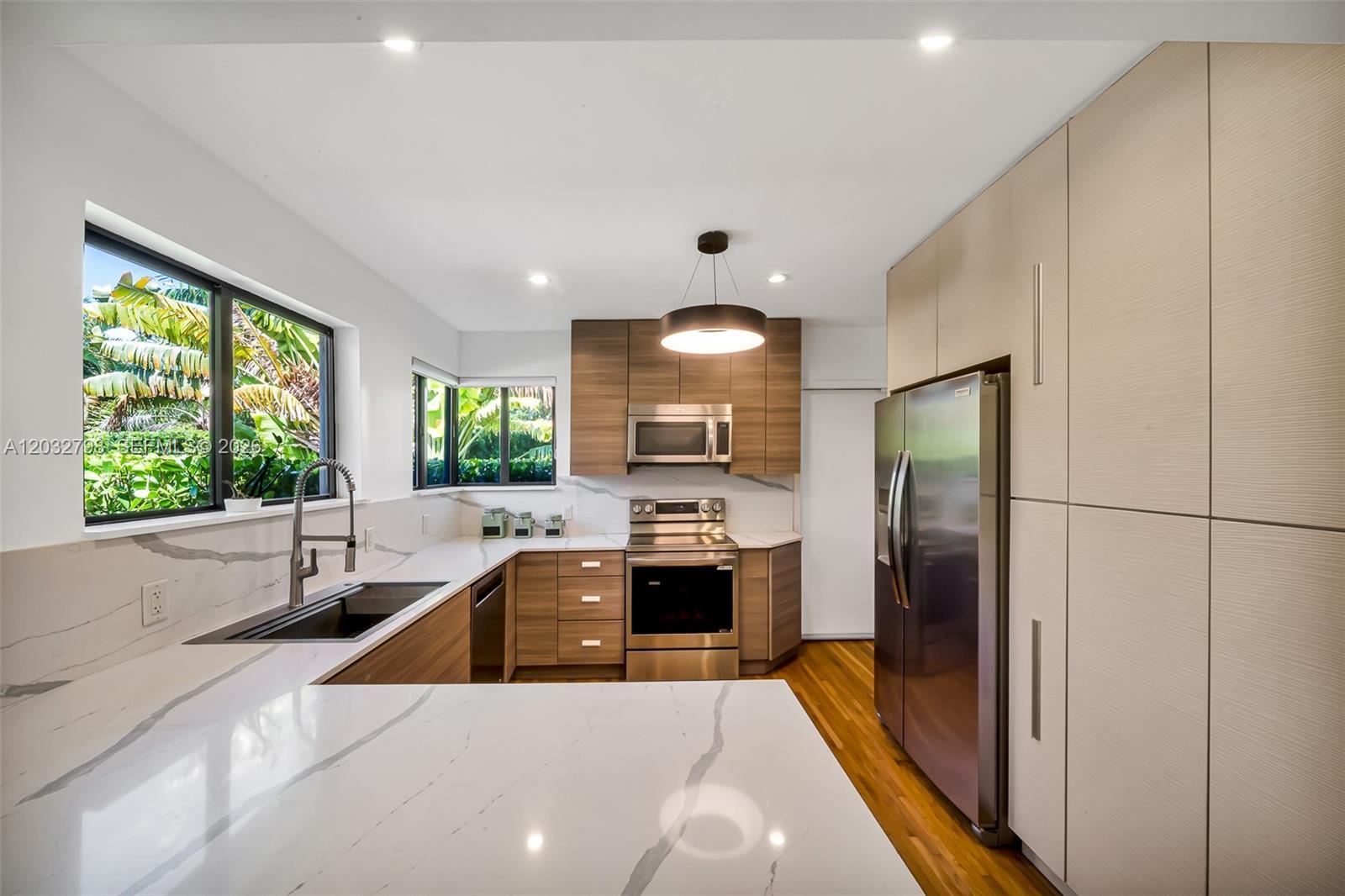 1172 NE 103rd St, Miami Shores FL 33138 photo 5