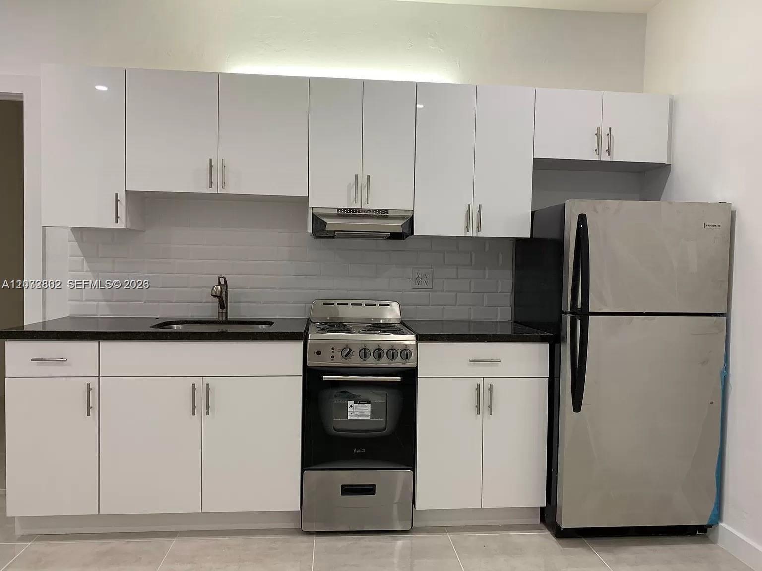 319 W 28th St # 9, Miami Beach FL 33140 photo 4