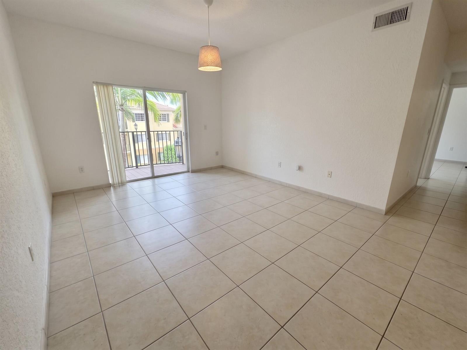 7240 NW 114th Avenue # 304, Doral FL 33178 photo 3