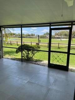 1660 W Golfview Drive, Pembroke Pines FL 33026 photo 2