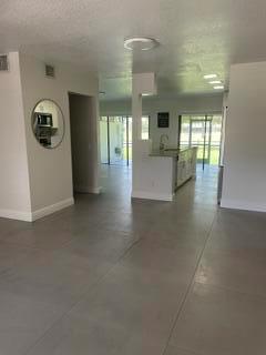1660 W Golfview Drive, Pembroke Pines FL 33026 photo 3