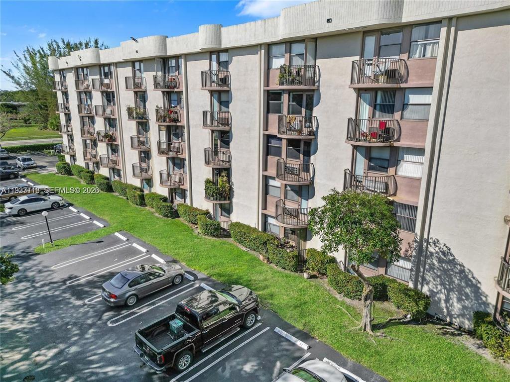 2701 Riverside Drive Apt 516, Coral Springs FL 33065 photo 2