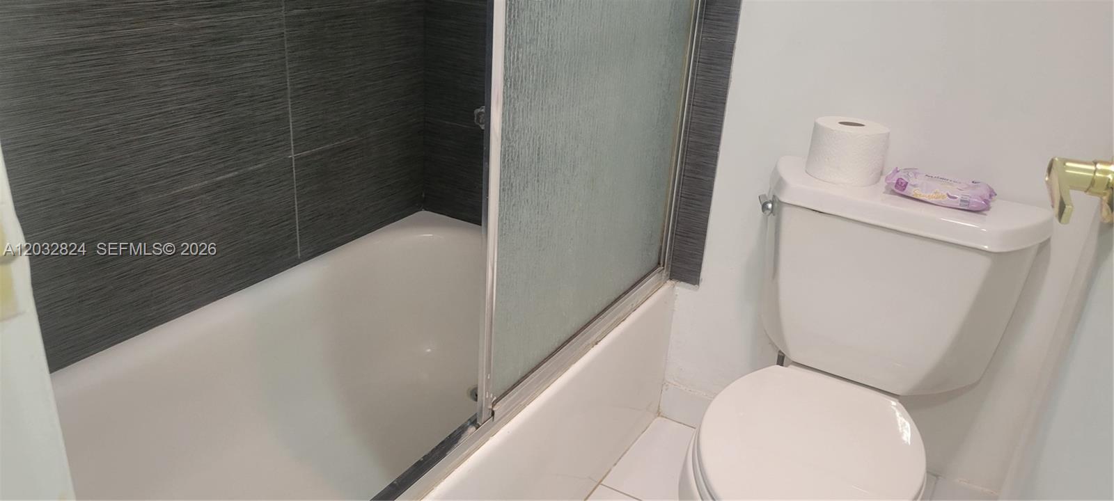 3401 N Country Club Dr # 110, Aventura FL 33180 photo 5