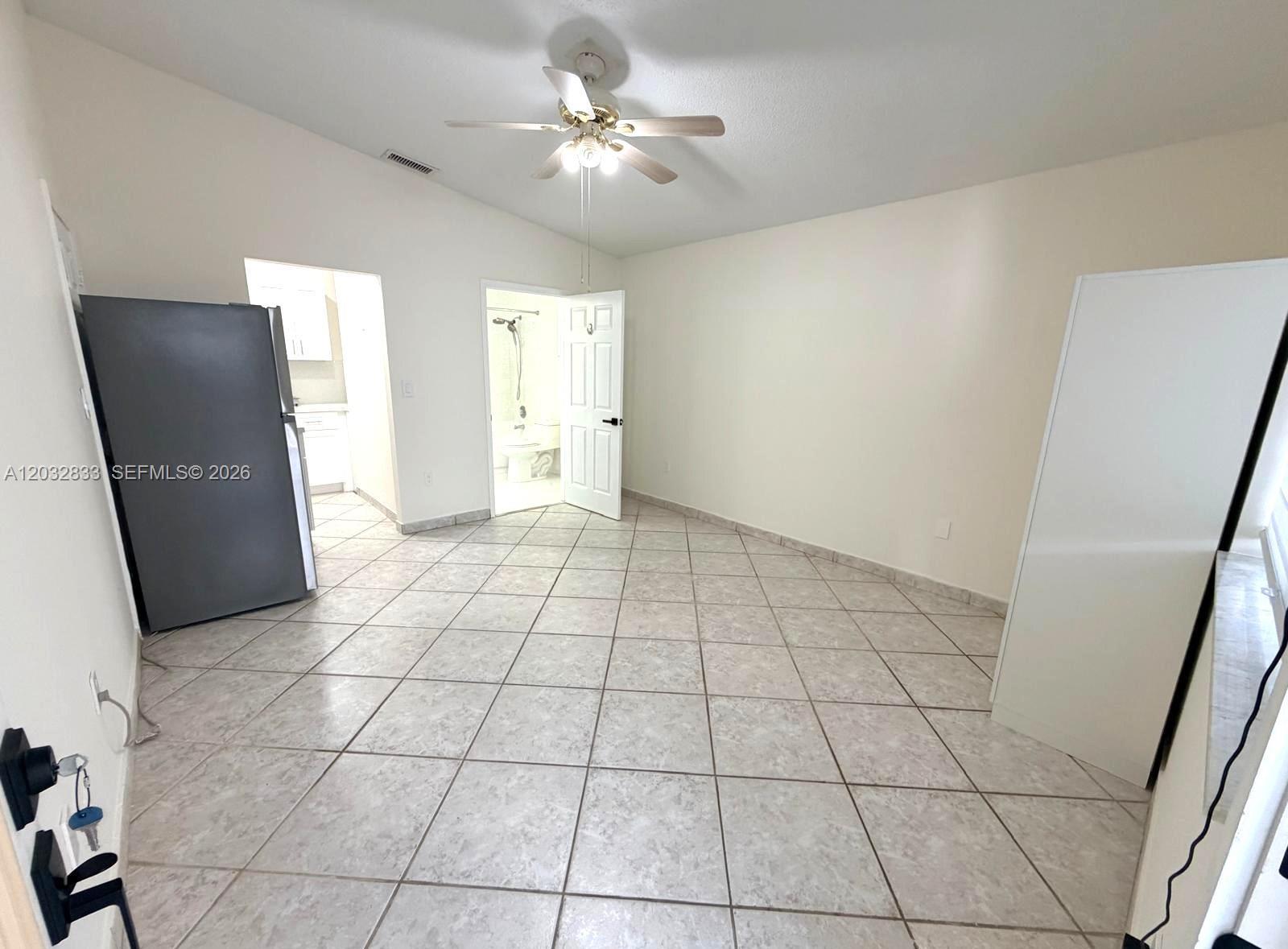 8859 NW 110th Ln Rear, Hialeah Gardens FL 33018 photo 3