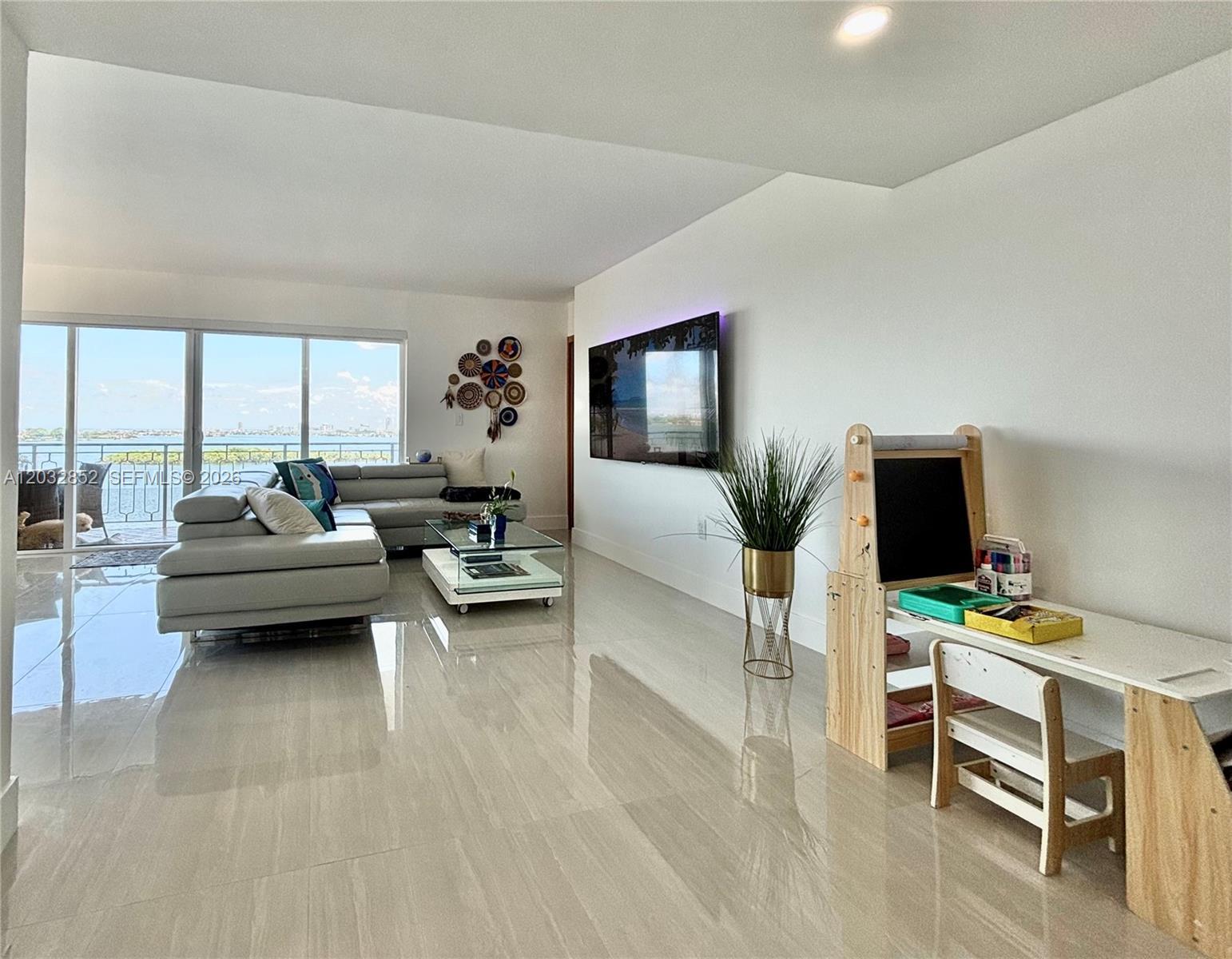 11111 NE Biscayne Blvd # 16A, Miami FL 33181 photo 4