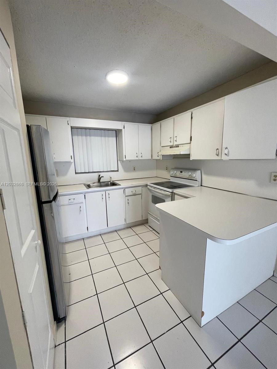2925 W 80th St # 101, Hialeah FL 33018 photo 2