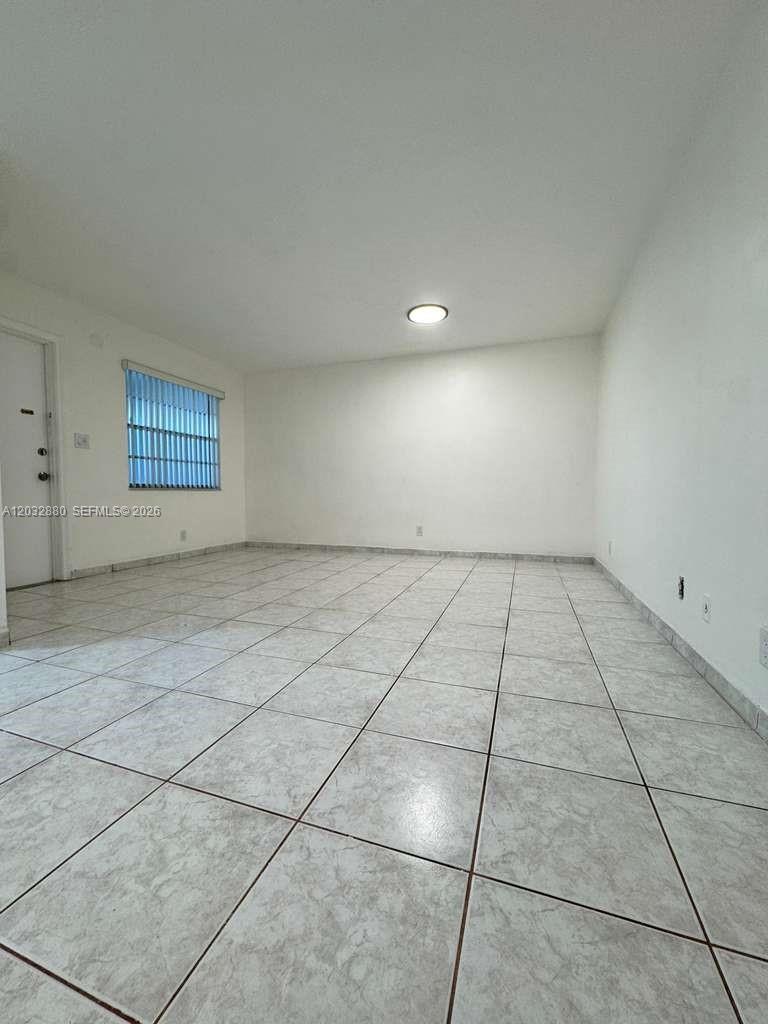 705 NE 2nd St # 11, Hallandale Beach FL 33009 photo 5