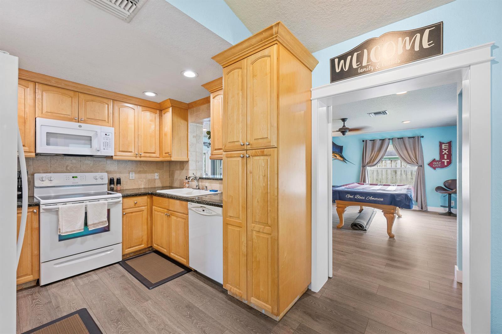 128 Banyan Circle, Jupiter FL 33458 photo 5