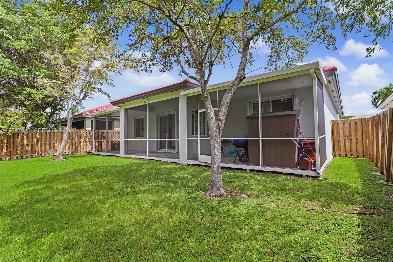 3090 SE 7th Pl, Homestead FL 33033 photo 2
