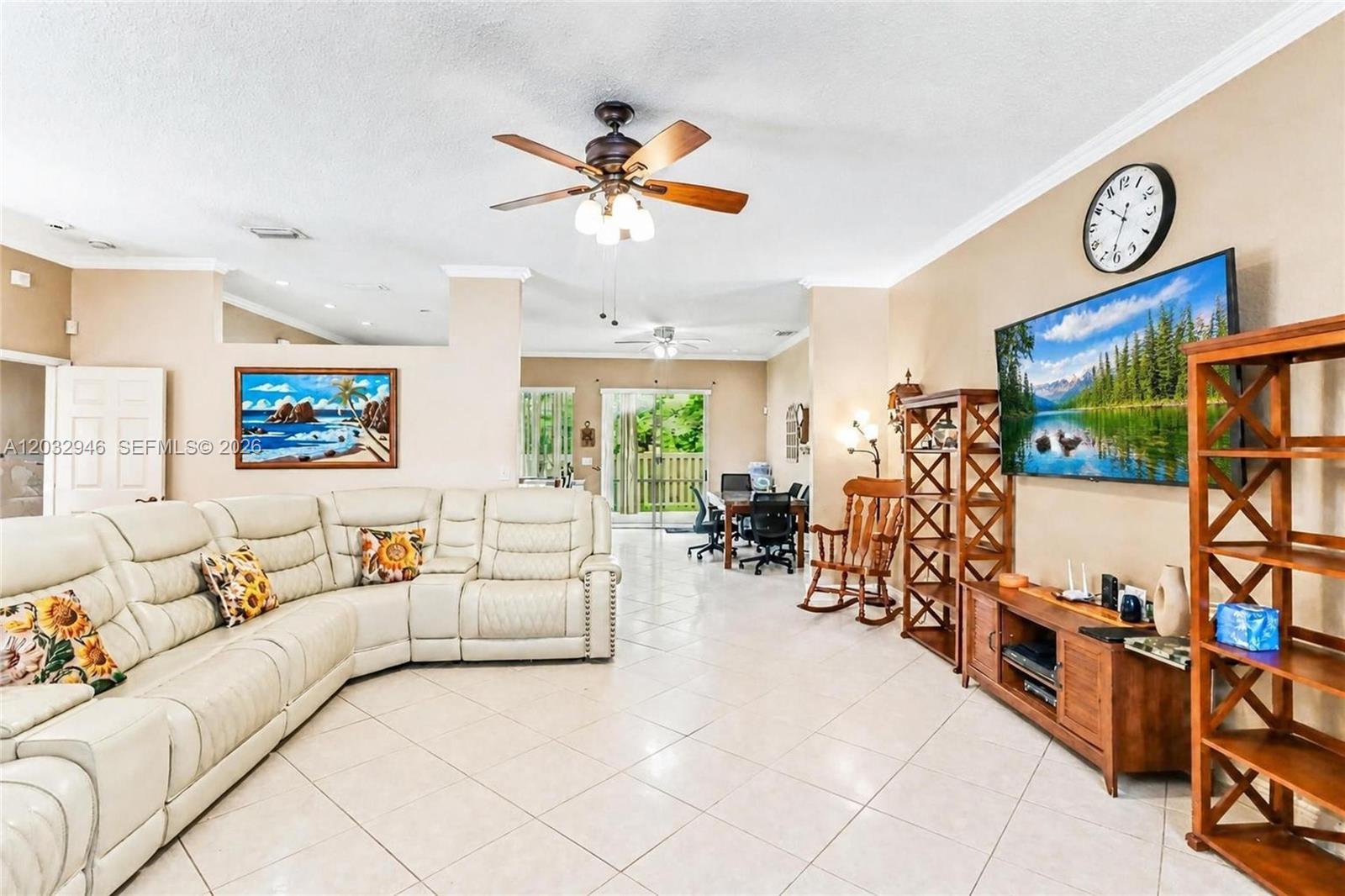 3090 SE 7th Pl, Homestead FL 33033 photo 4