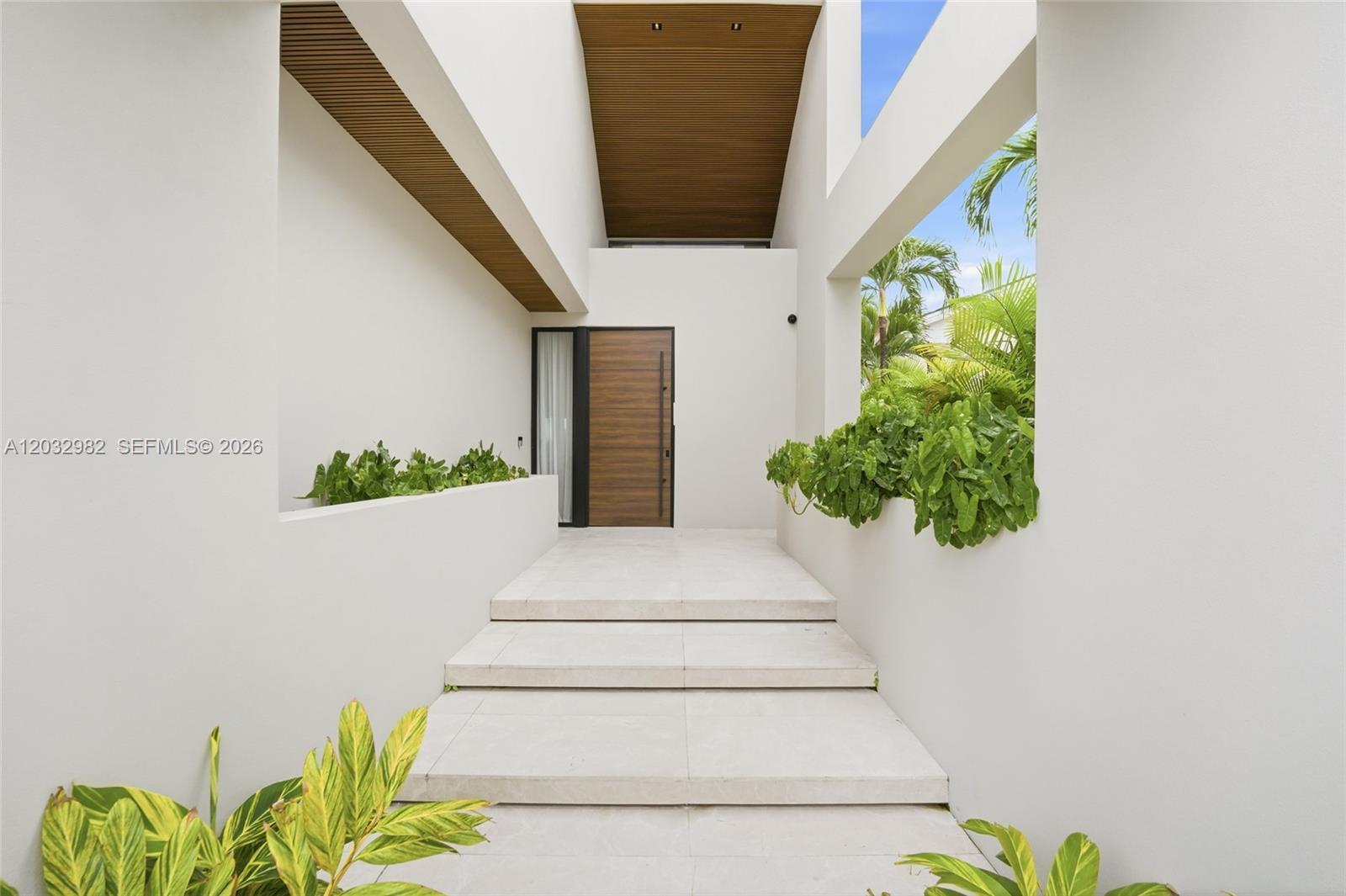 1050 Stillwater Dr, Miami Beach FL 33141 photo 5