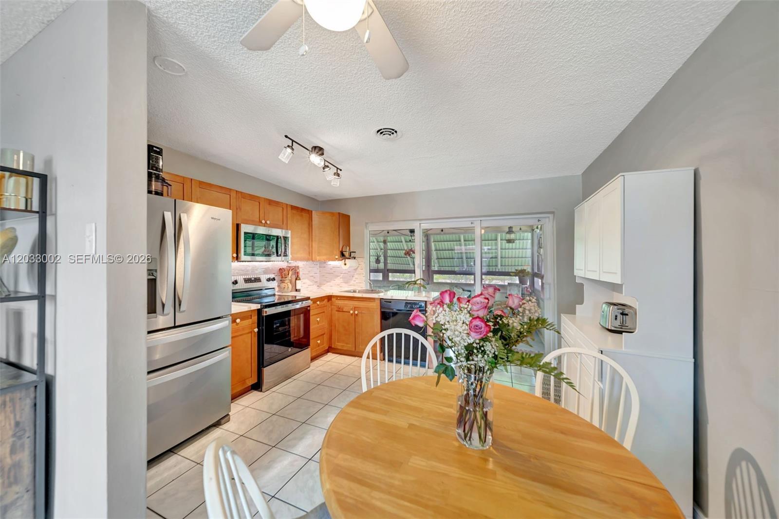 2708 NW 51st Pl, Tamarac FL 33309 photo 5