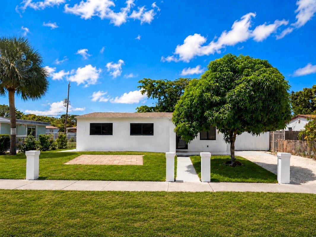 235 SW 21st Way, Fort Lauderdale FL 33312 photo 2