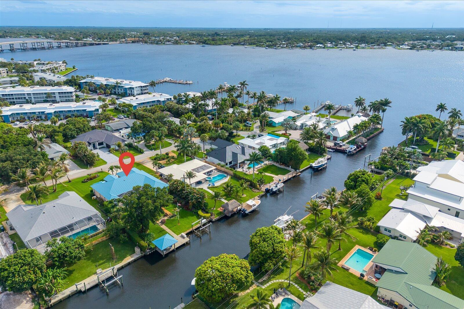 512 SW South Carolina Drive, Stuart FL 34994 photo 2