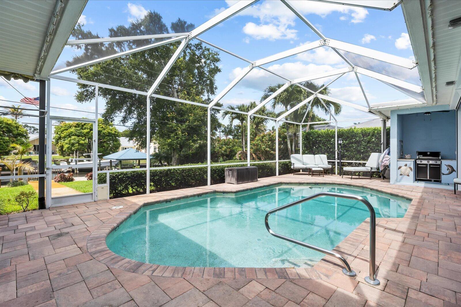512 SW South Carolina Drive, Stuart FL 34994 photo 3