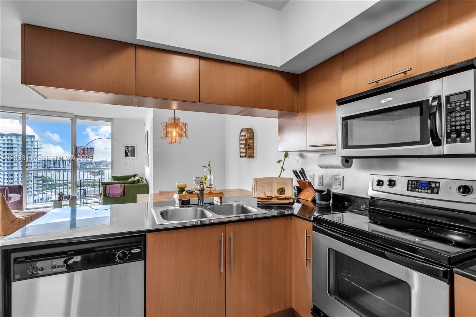 1750 N Bayshore Dr # 1815, Miami FL 33132 photo 4