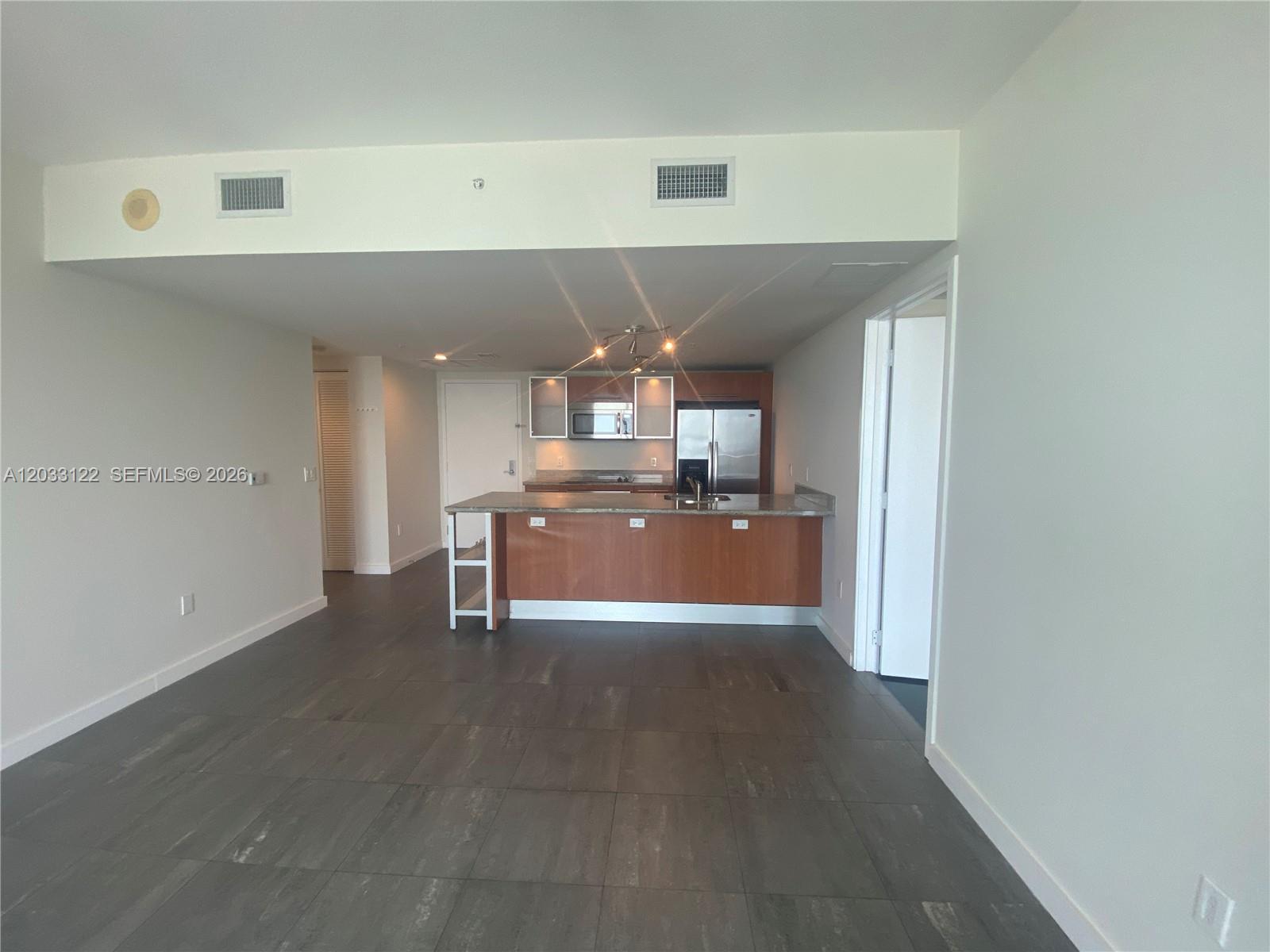 185 SW 7th St # 4206, Miami FL 33130 photo 2