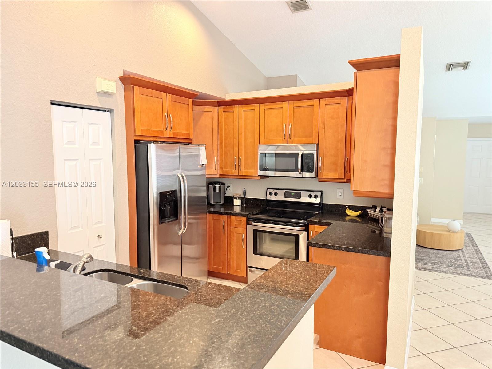 1530 Canary Island Dr, Weston FL 33327 photo 5