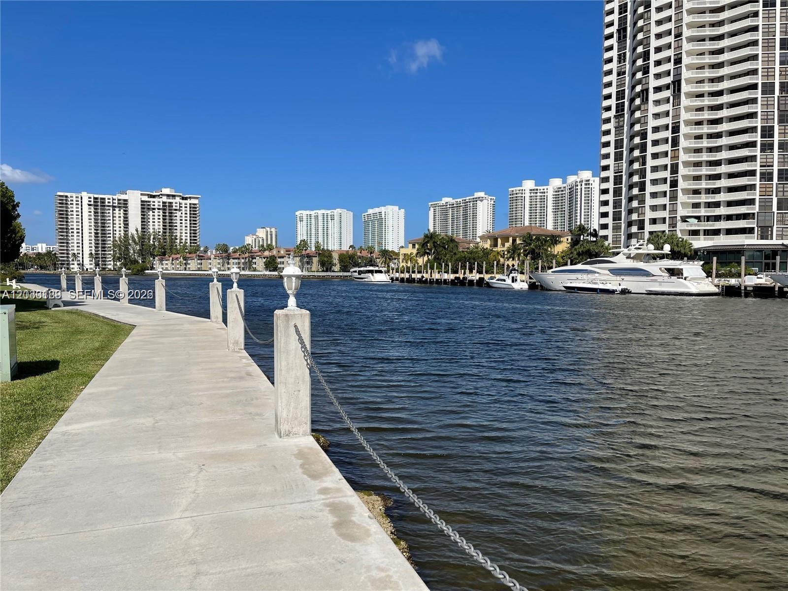 3030 Marcos Dr # T314, Aventura FL 33160 photo 2
