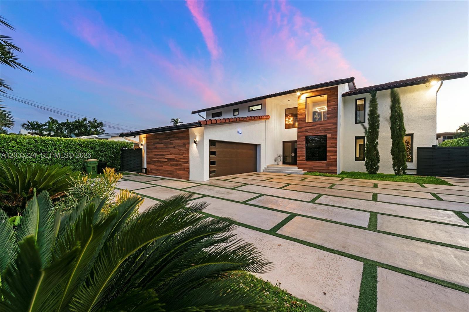 1942 NE 119th Rd, North Miami FL 33181 photo 2