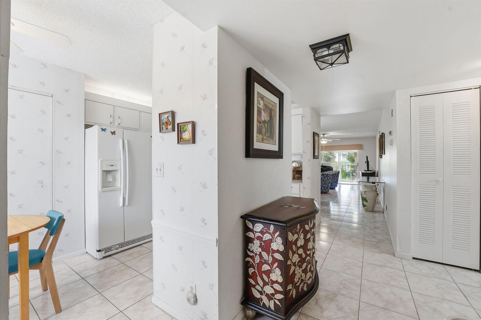 3146 Via Poinciana # 307, Lake Worth FL 33467 photo 3