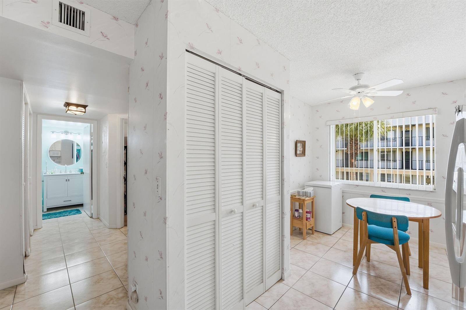 3146 Via Poinciana # 307, Lake Worth FL 33467 photo 4