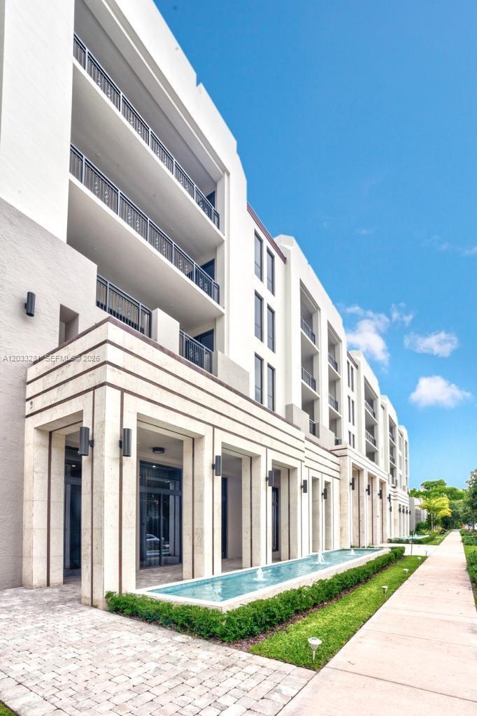 718 Valencia Ave # 202, Coral Gables FL 33134 photo 2
