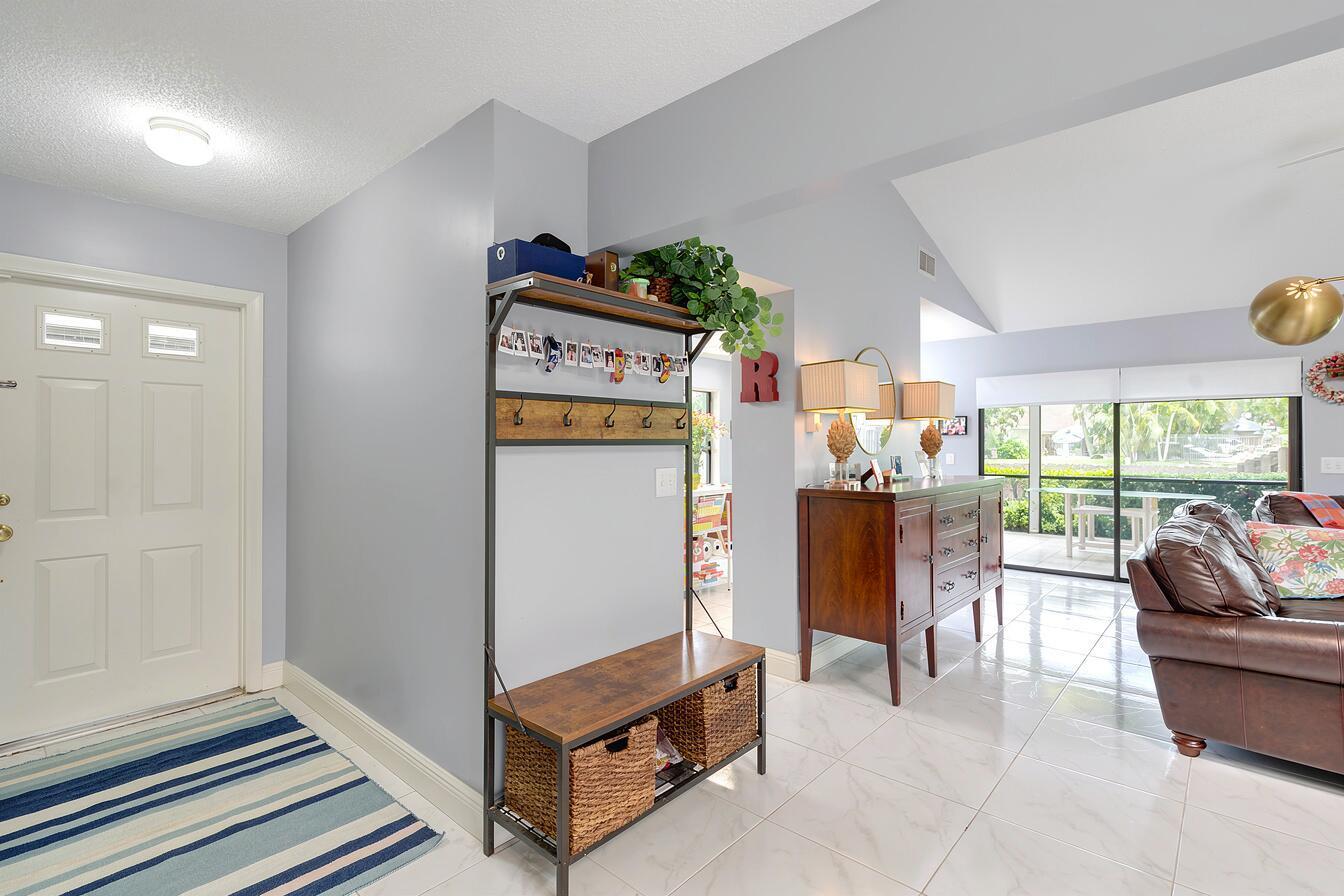 378 SW 28th Avenue, Delray Beach FL 33445 photo 5