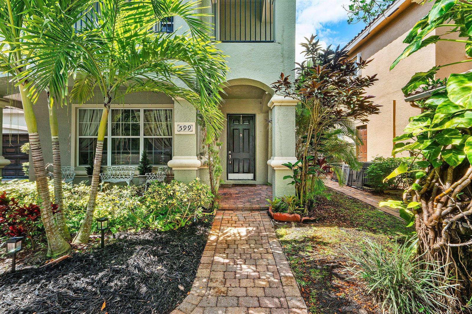 599 Cresta Circle, West Palm Beach FL 33413 photo 4