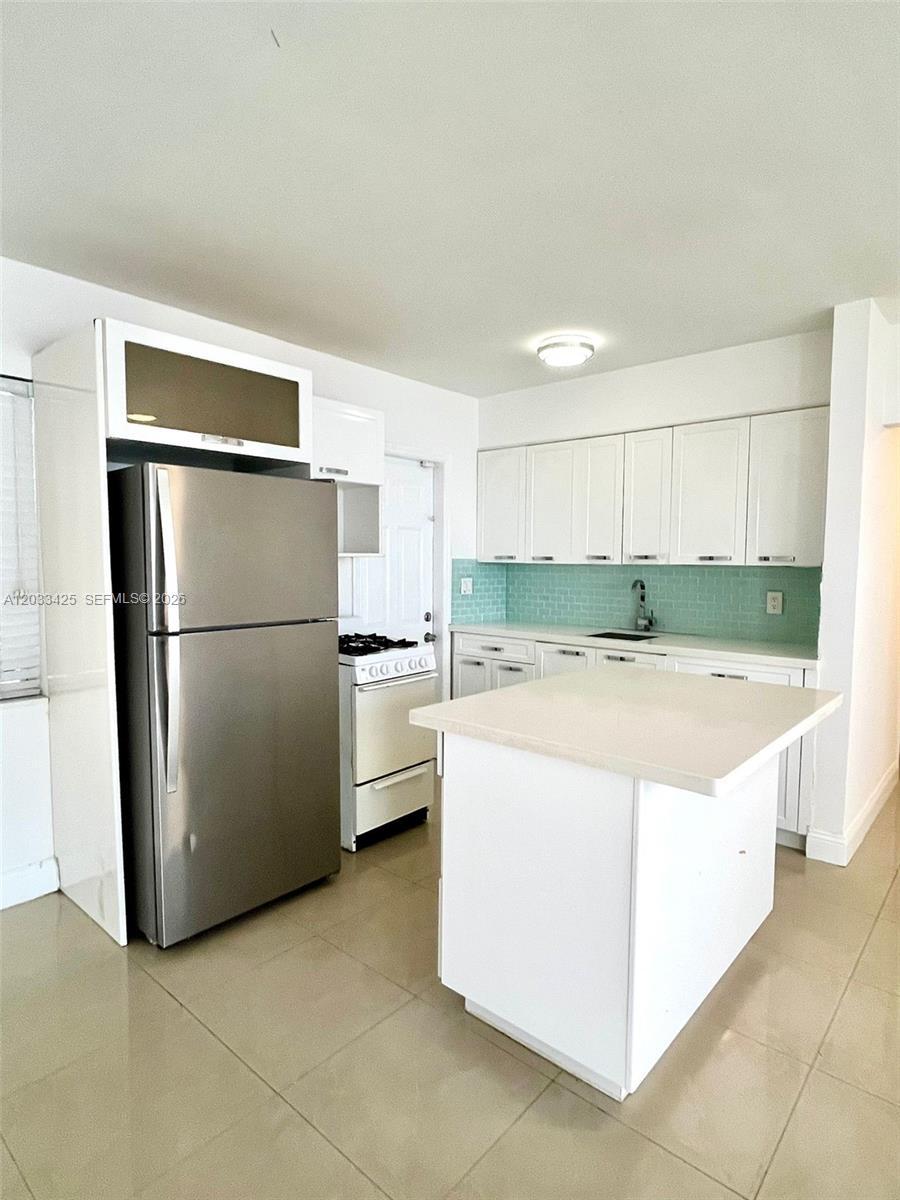2031 Jackson St # 3, Hollywood FL 33020 photo 2