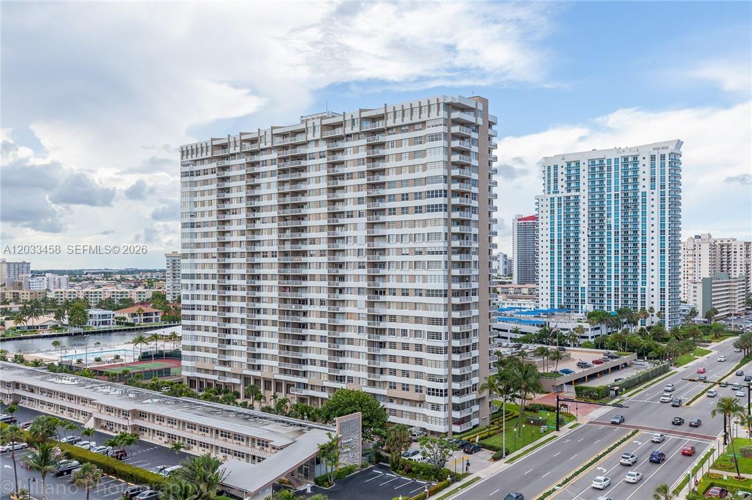 Hallandale Beach, FL 33009 photo 2