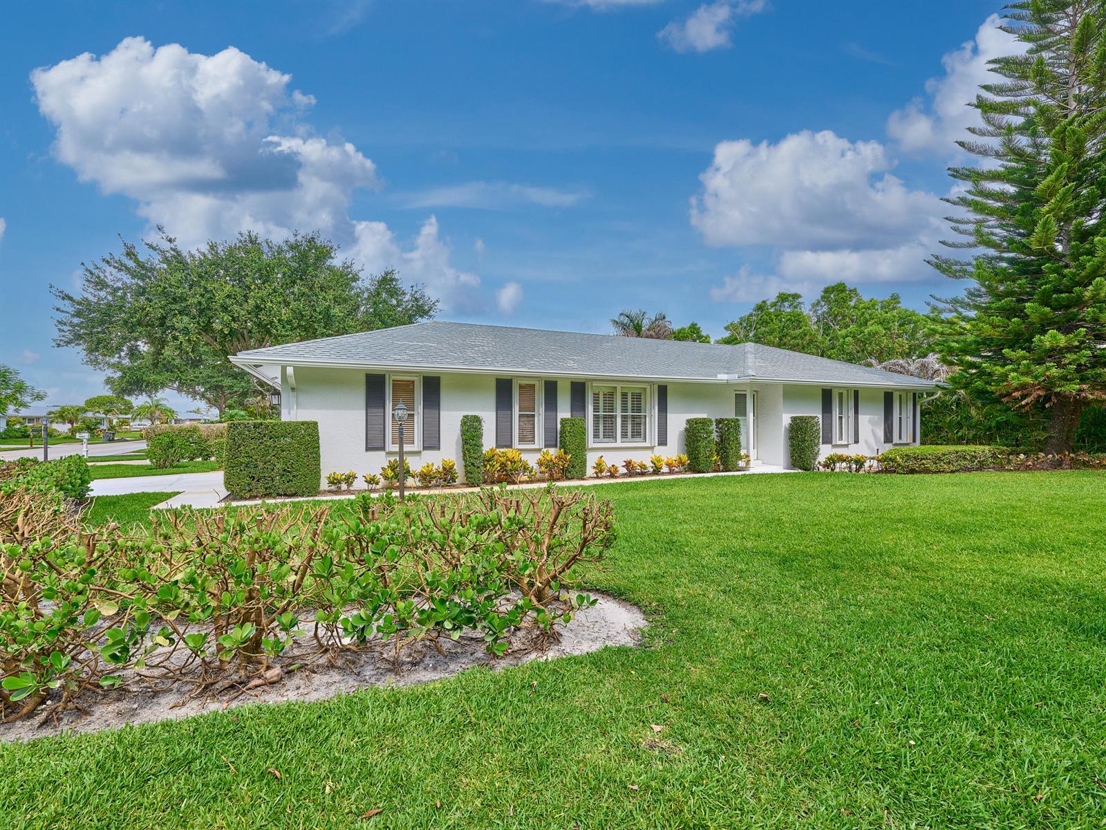 9901 SE Little Club Way N, Tequesta FL 33469 photo 5