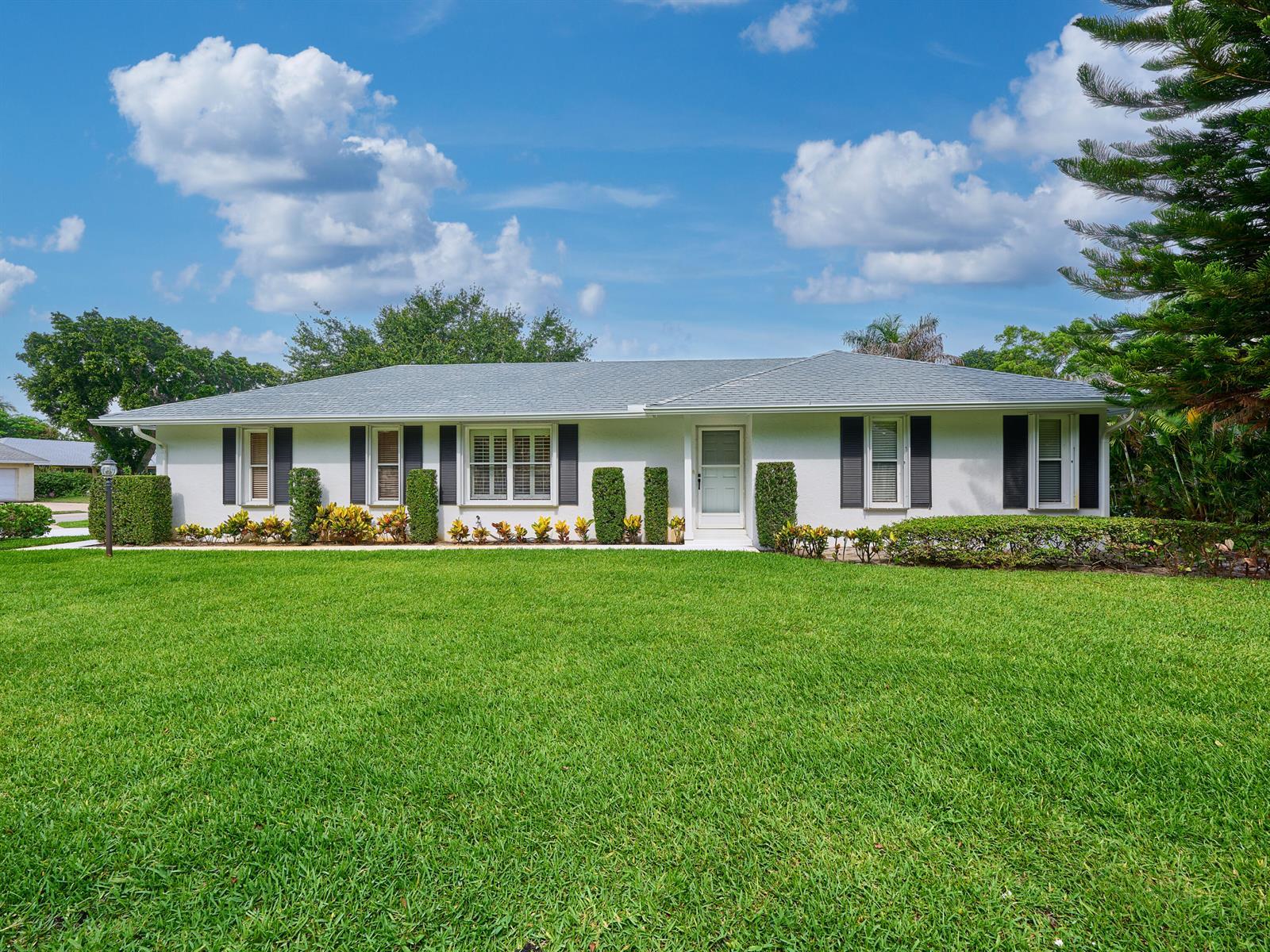 9901 SE Little Club Way N, Tequesta FL 33469 photo 4
