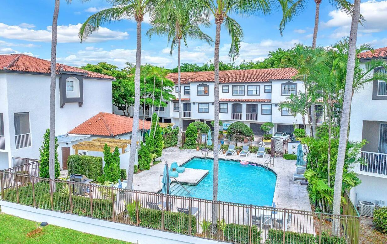 20889 St Andrews Boulevard, Boca Raton FL 33433 photo 2