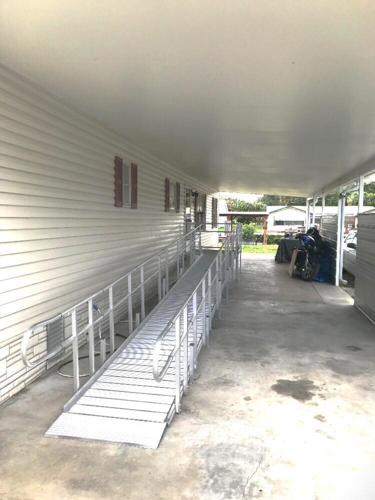 1040 24th Street, Okeechobee FL 34974 photo 3