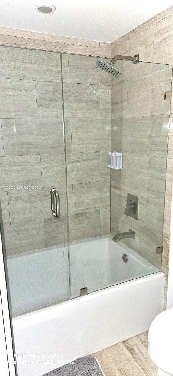 1300 Brickell Bay Dr # 2112, Miami FL 33131 photo 2