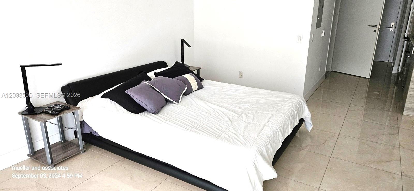 1300 Brickell Bay Dr # 2112, Miami FL 33131 photo 3