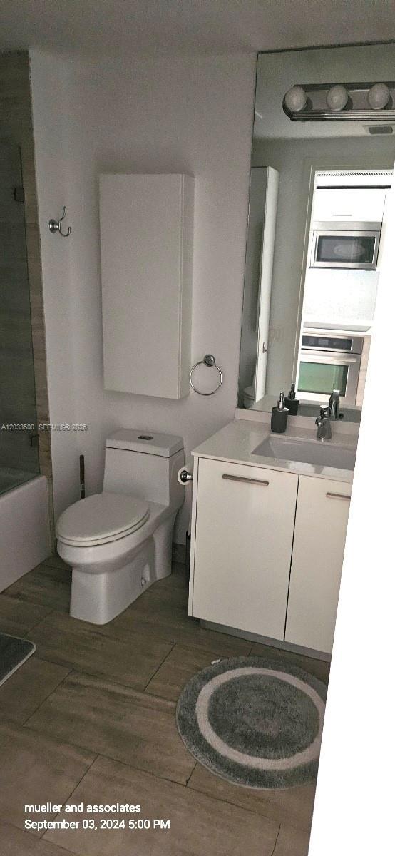 1300 Brickell Bay Dr # 2112, Miami FL 33131 photo 5
