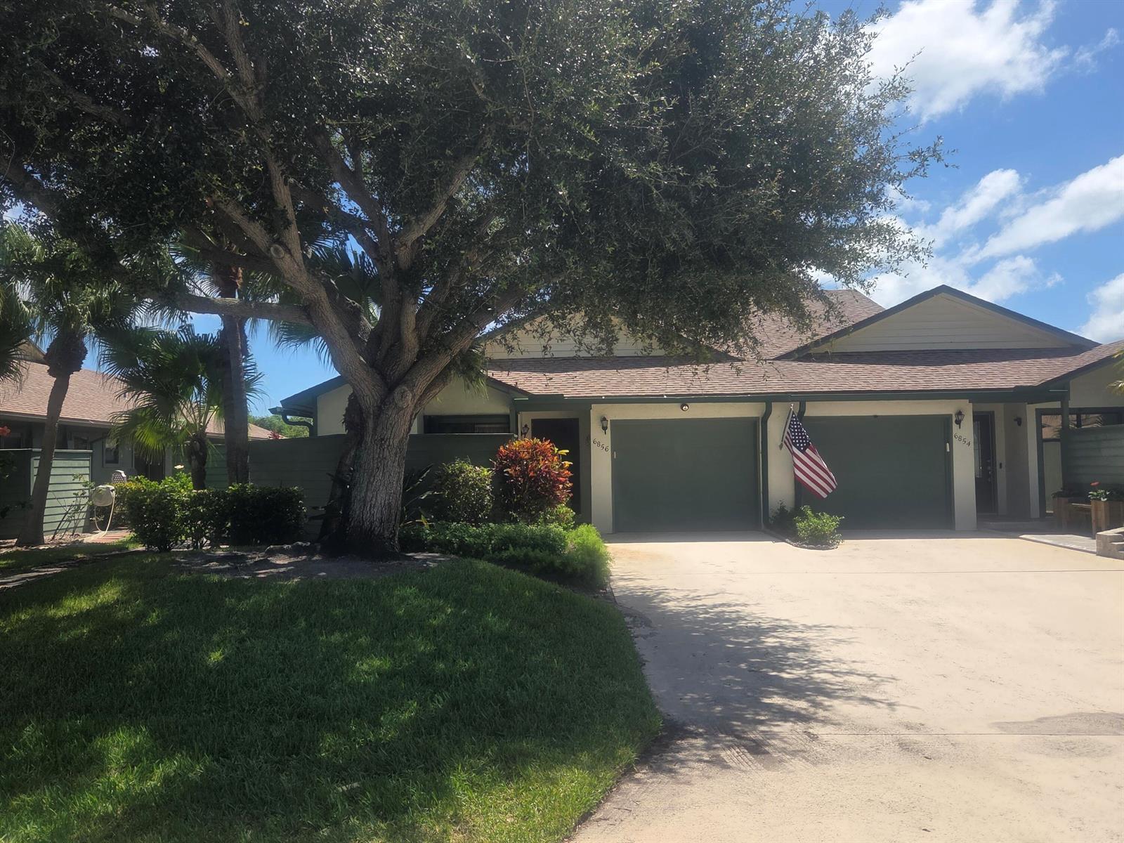 6856 SE Bunker Hill Drive, Hobe Sound FL 33455