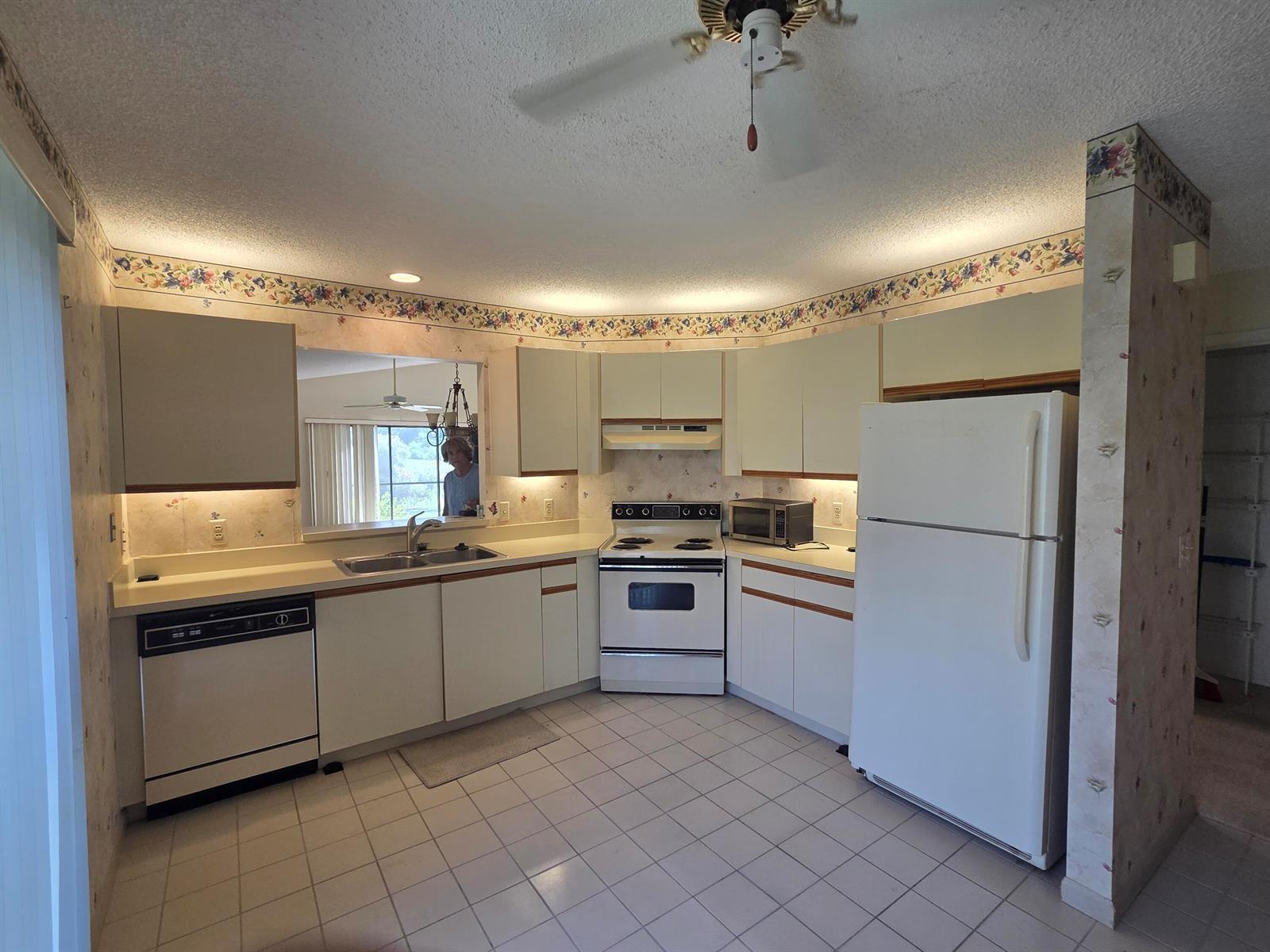 6856 SE Bunker Hill Drive, Hobe Sound FL 33455 photo 4