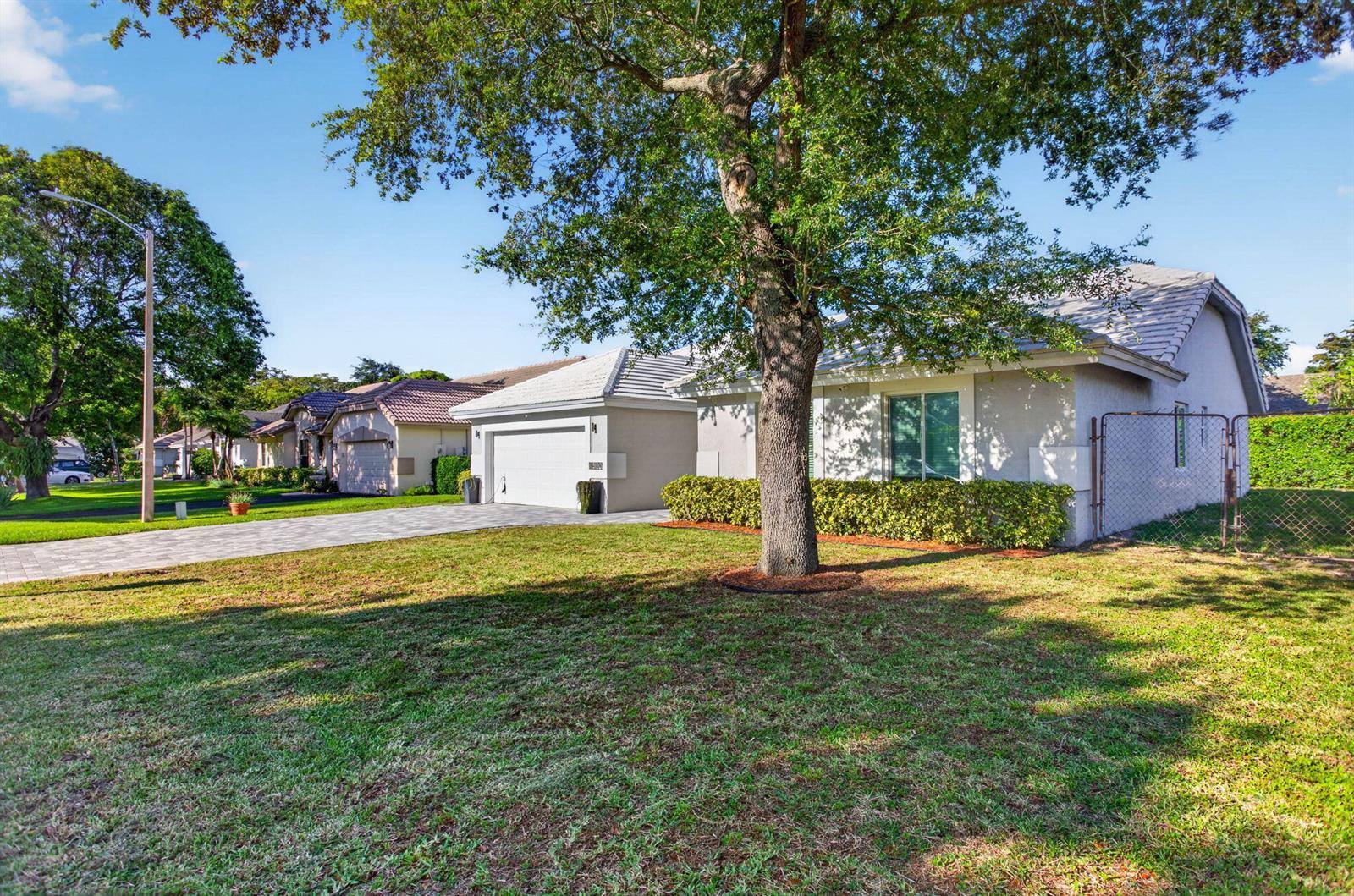 5120 NW 43rd Terrace, Coconut Creek FL 33073 photo 2