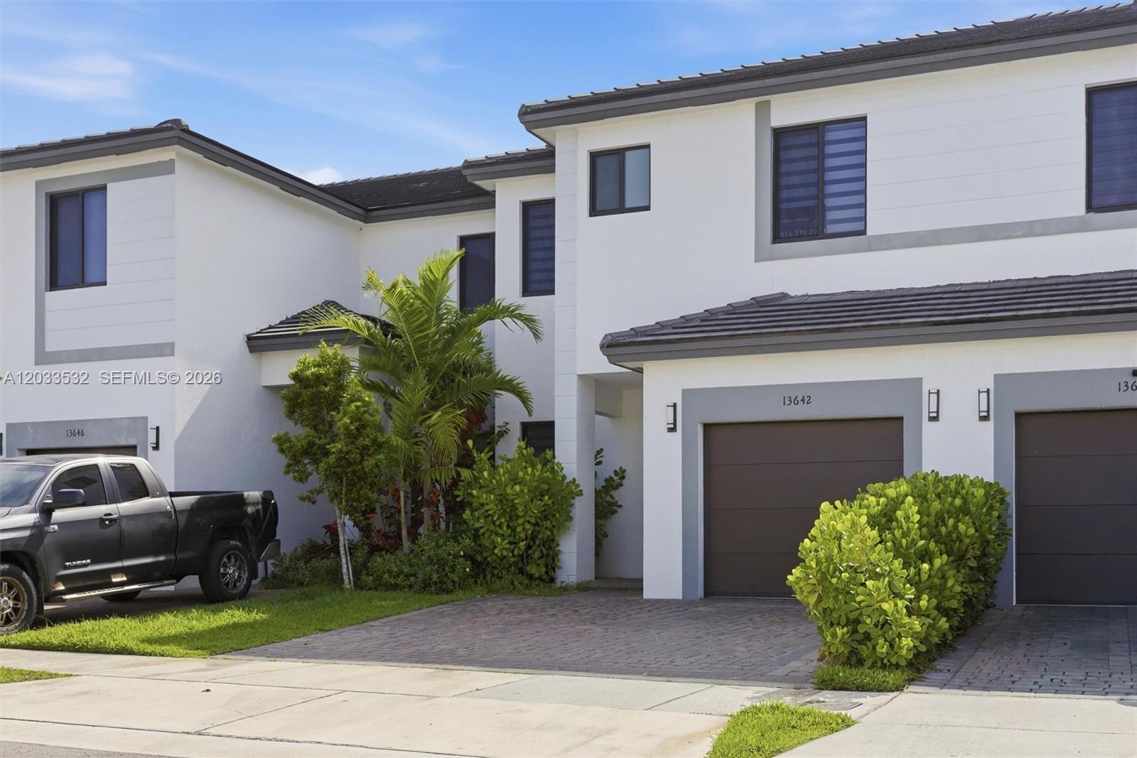 13642 SW 157th PL, Miami FL 33196 photo 2