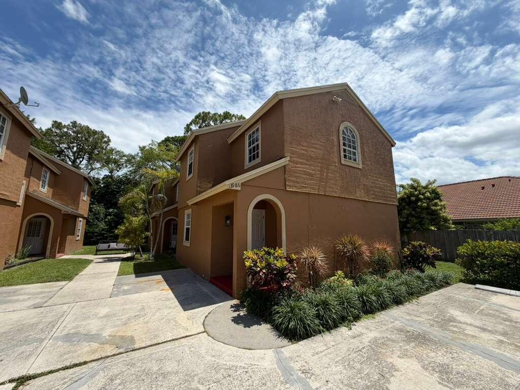 13986 Morning Glory Drive # 13986, Wellington FL 33414